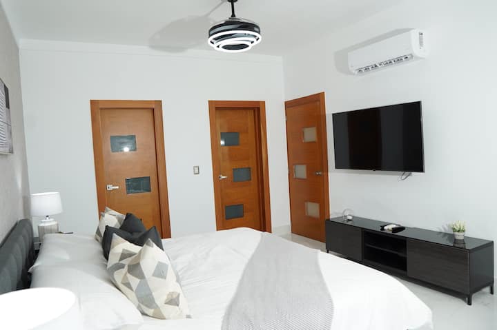 Директор на Habitación.
Главна соба.