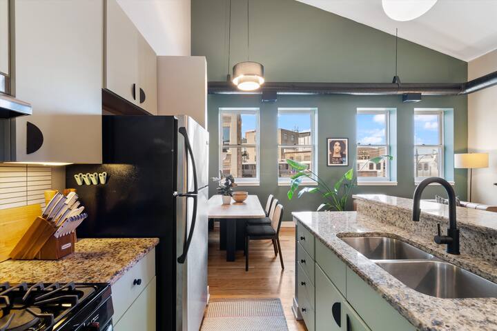 Loft8 – Unique Design in Prime Location gallery image 5