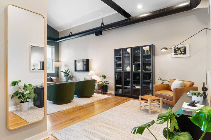 Loft8 – Unique Design in Prime Location gallery image 3