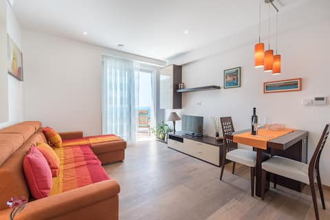 Top performing Airbnb: Apartment Vila in Kaštel Sućurac