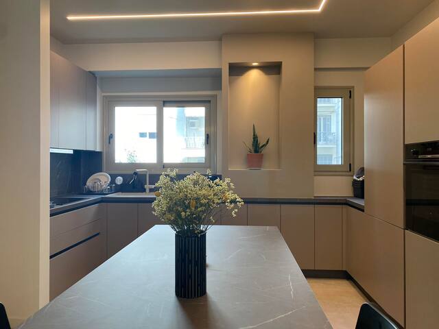 Sapfo Luxury Apartment in Athens gallery image 4