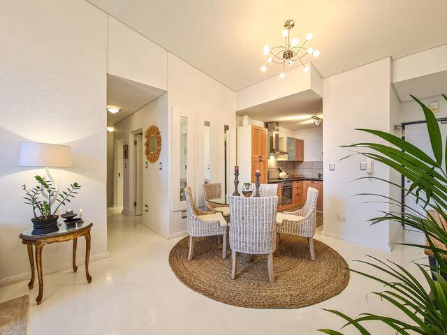 Mermaids Rest on the Beachfront gallery image 4