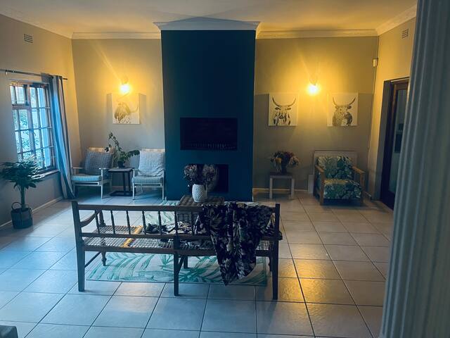 Dam Crescent @ Strand gallery image 3