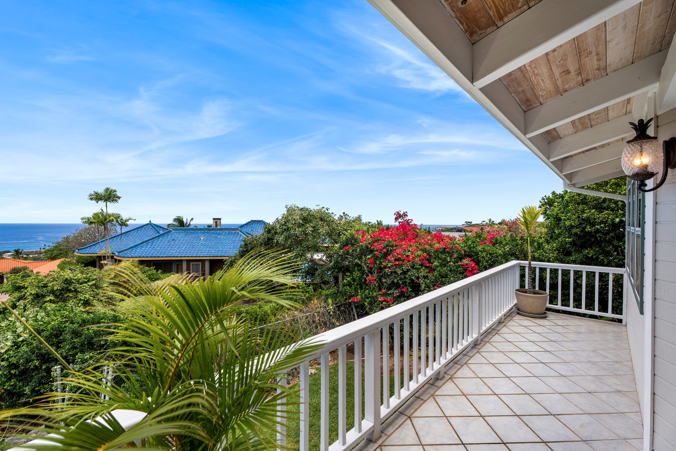 Home in Kailua-Kona · ★4.85 · 5 bedrooms · 9 beds · 3 private baths - Image 35