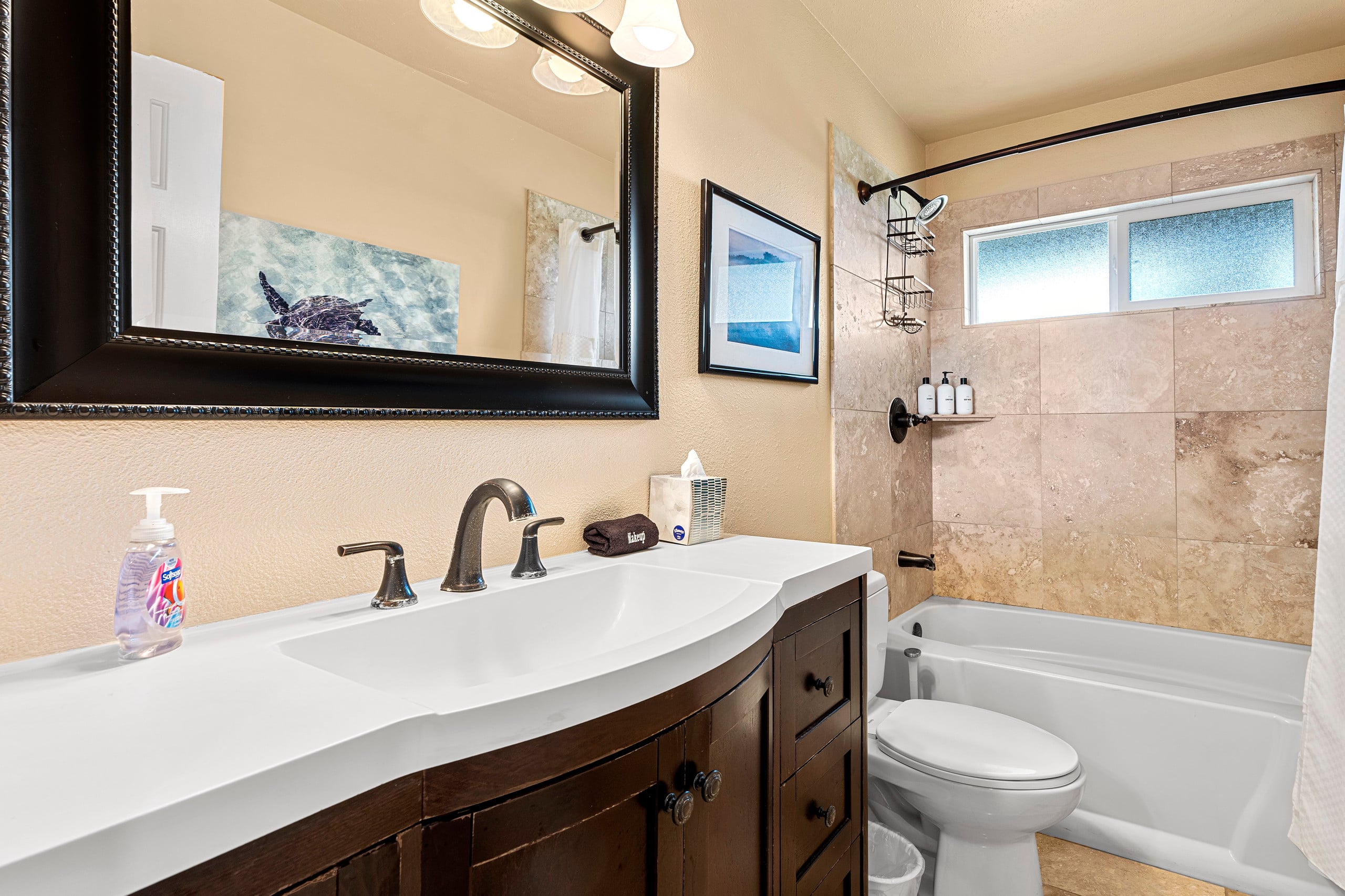 Home in Kailua-Kona · ★4.85 · 5 bedrooms · 9 beds · 3 private baths - Image 26