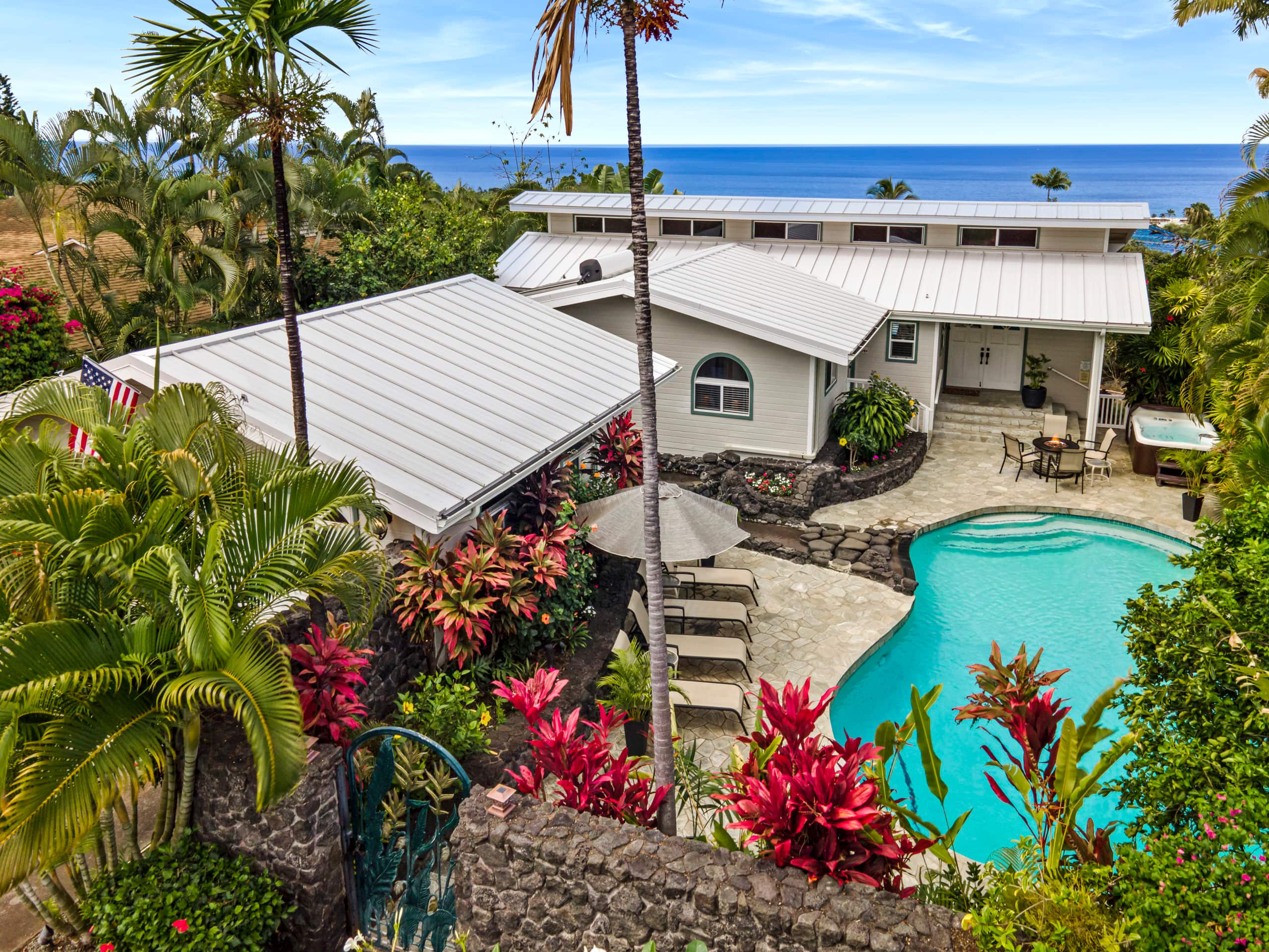 Home in Kailua-Kona · ★4.85 · 5 bedrooms · 9 beds · 3 private baths - Image 40
