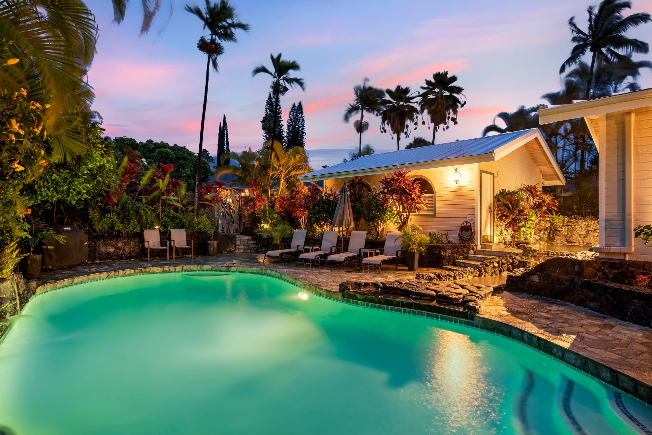 Home in Kailua-Kona · ★4.85 · 5 bedrooms · 9 beds · 3 private baths - Image 52