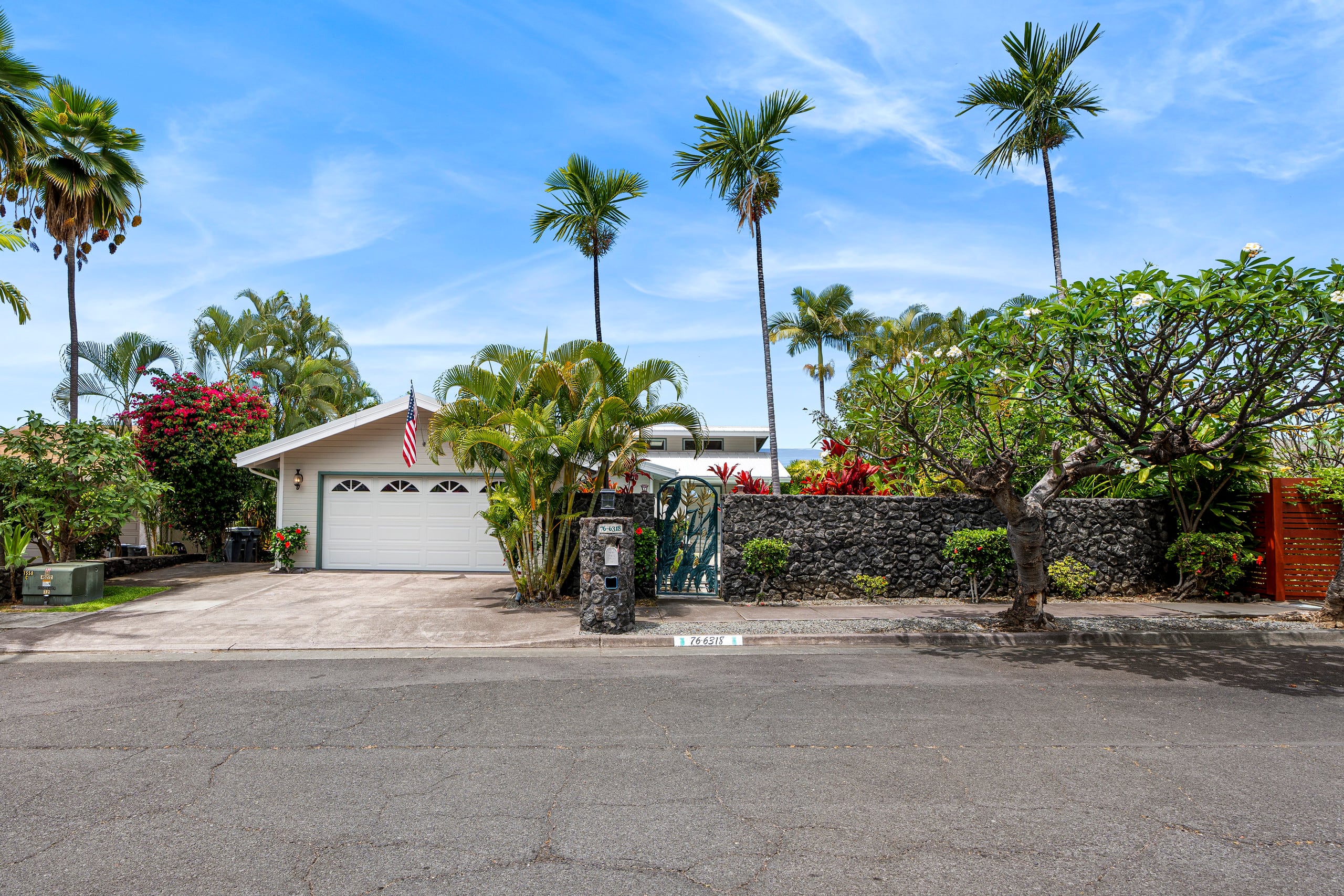 Home in Kailua-Kona · ★4.85 · 5 bedrooms · 9 beds · 3 private baths - Image 41