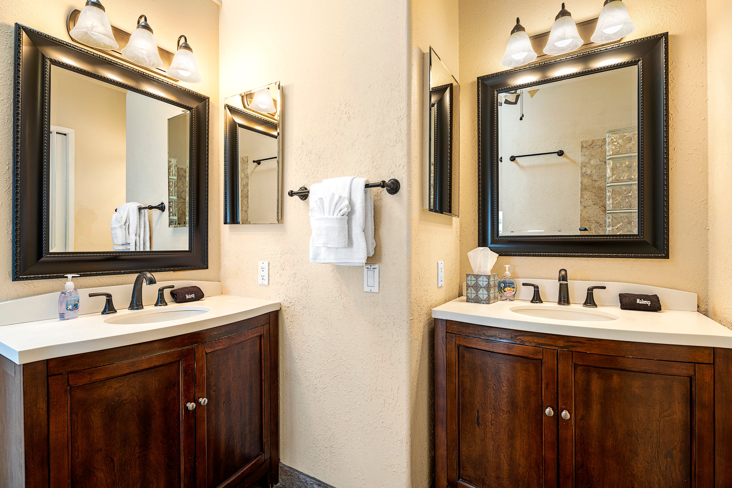 Home in Kailua-Kona · ★4.85 · 5 bedrooms · 9 beds · 3 private baths - Image 28