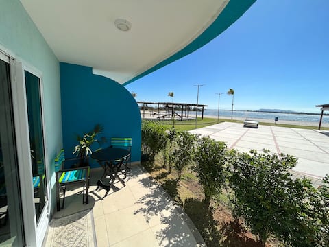 Comfort on the edge of the Lagoon, Golden Lake Apart