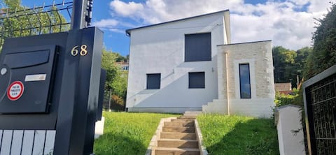 Beautiful spacious family home 3ch/3SDB & garden