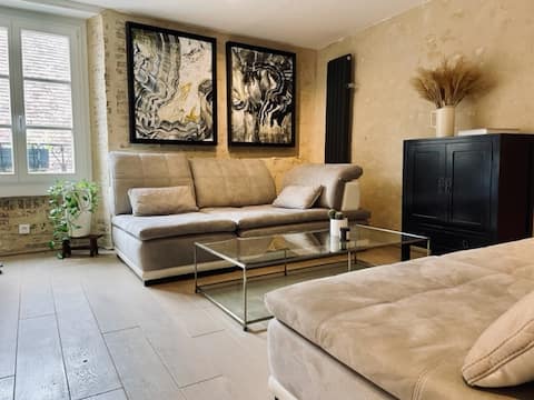 Beautiful 90 m2 duplex, Historic Center