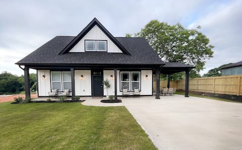 The Little Chicago Place