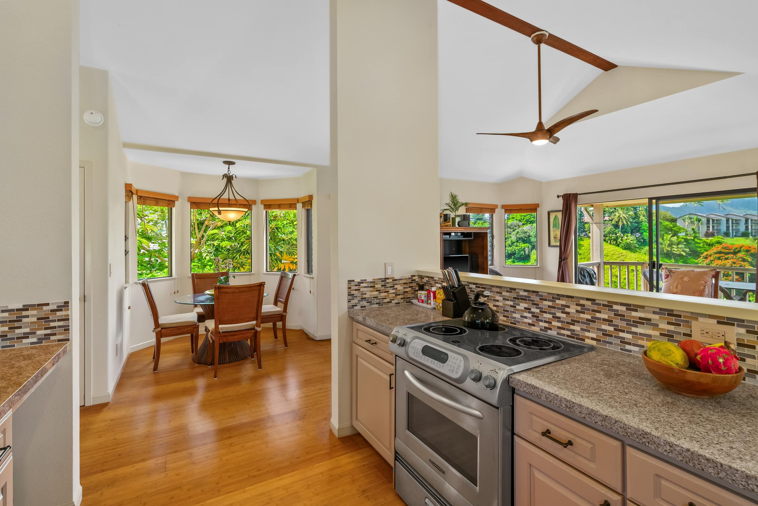 Villa in Princeville · ★4.96 · 2 bedrooms · 2 beds · 2.5 baths - Image 6