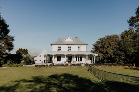 Historic seven Bedroom homestead