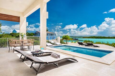 TC Villas -Villa Cerulean -Waterfront Chalk Sound!
