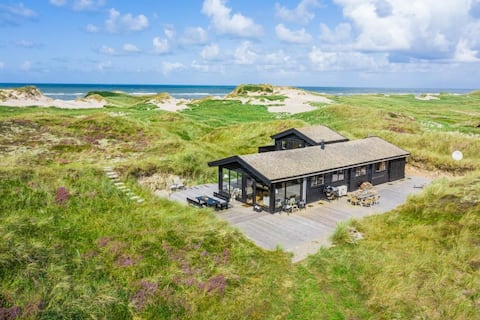 Cottage 70 meters from the beach