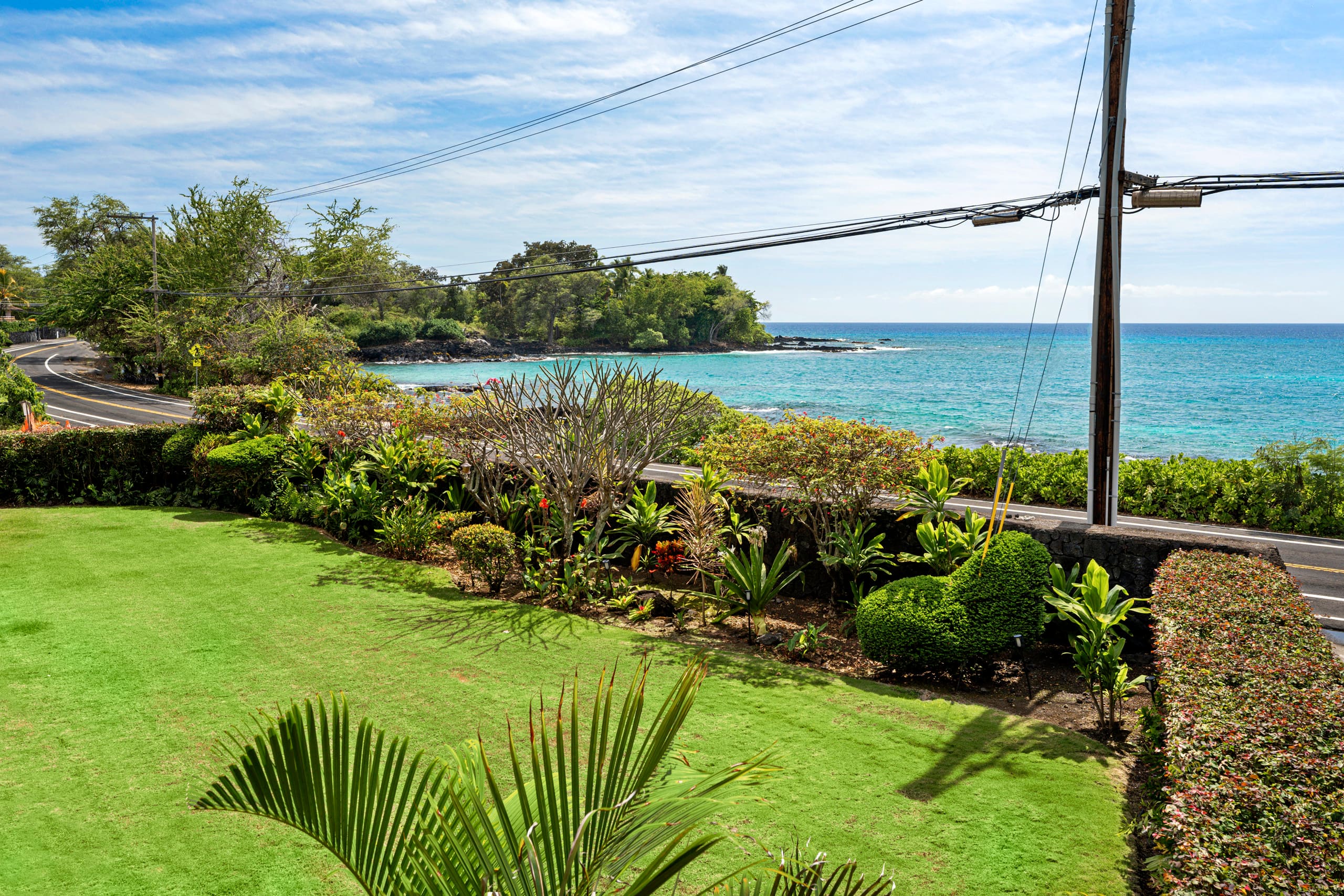 Oceanfront, 2 bed 2 bath with AC, sleeps 5-6 - Image 29