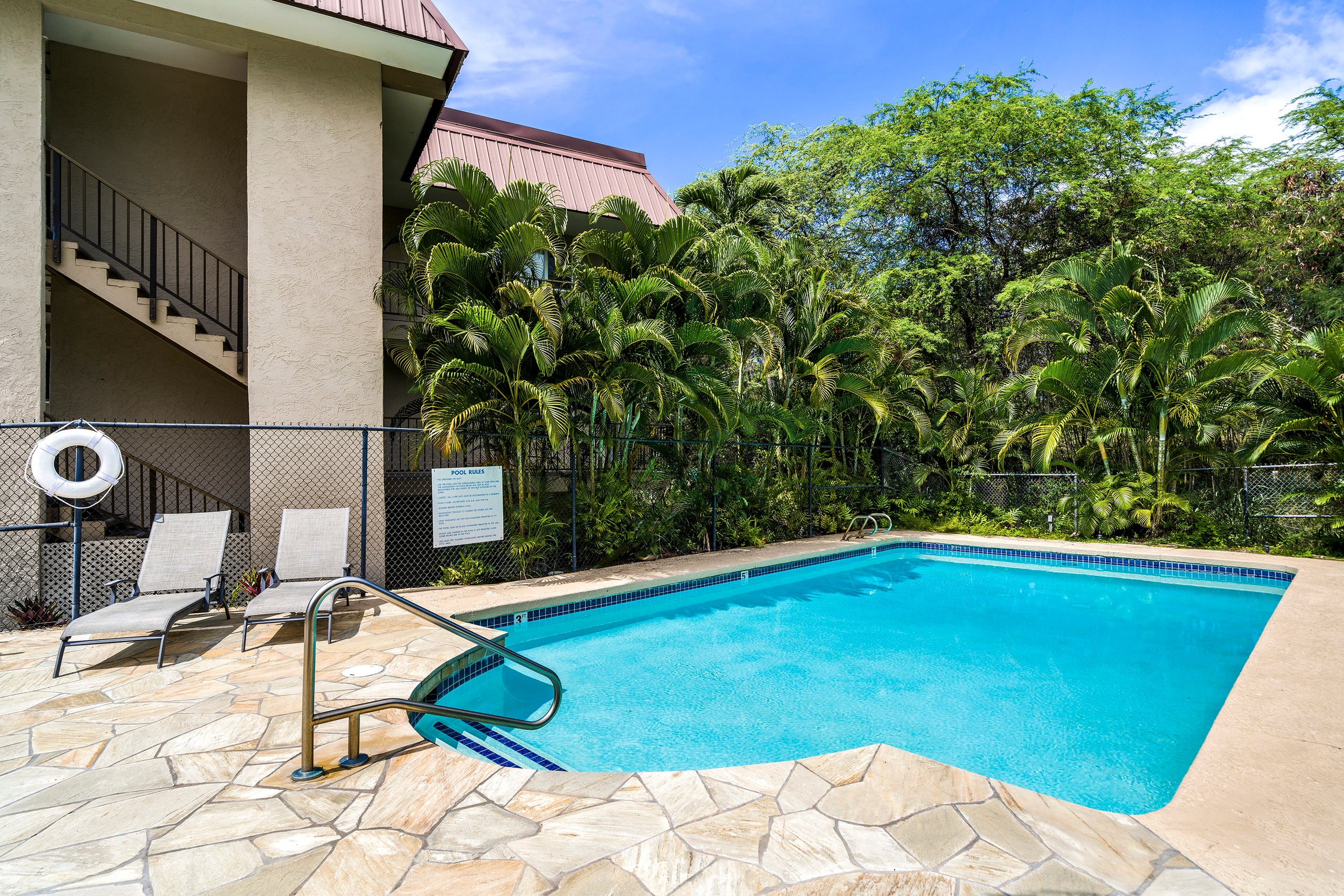 Oceanfront, 2 bed 2 bath with AC, sleeps 5-6 - Image 35