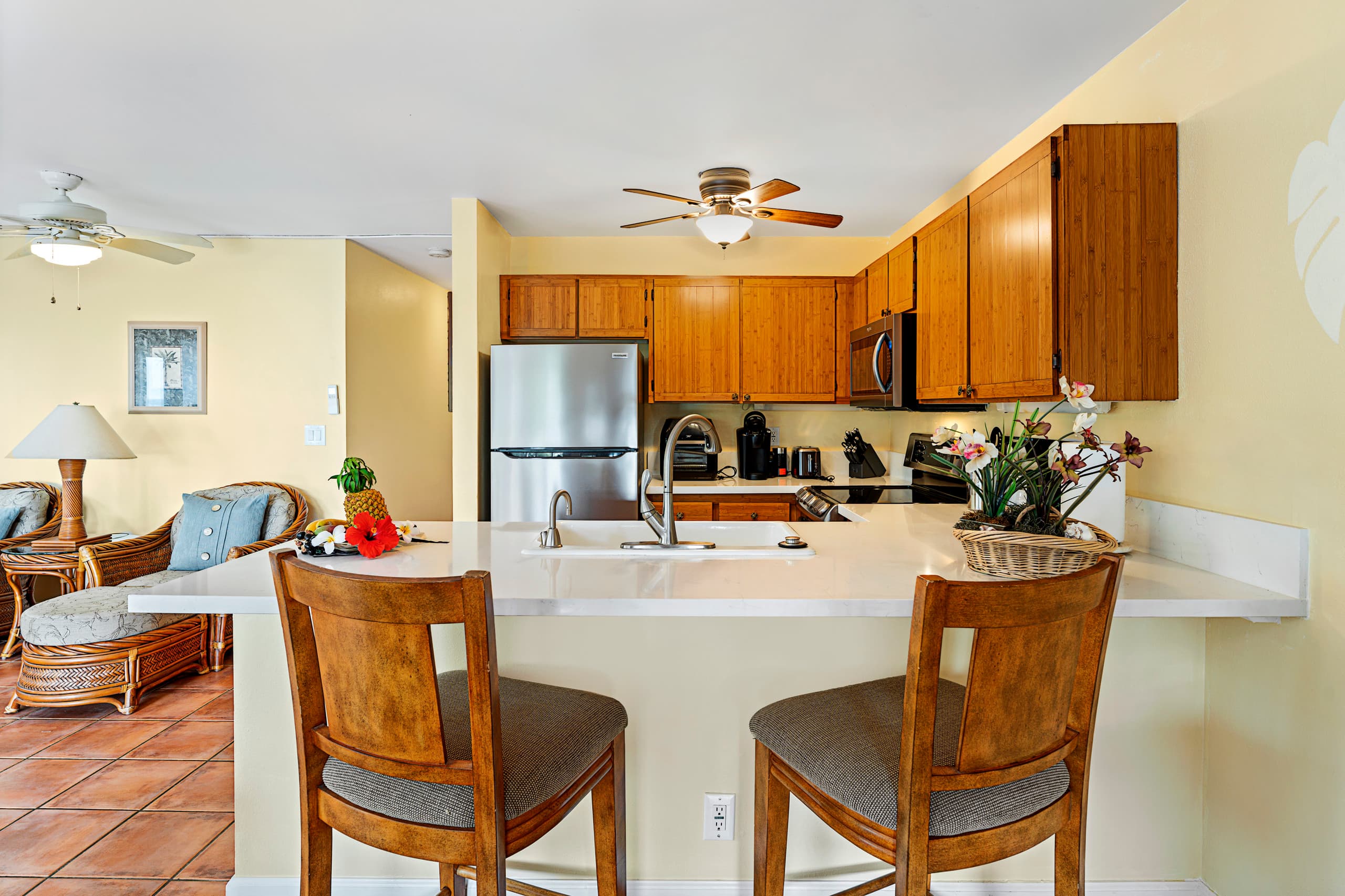 Oceanfront, 2 bed 2 bath with AC, sleeps 5-6 - Image 9