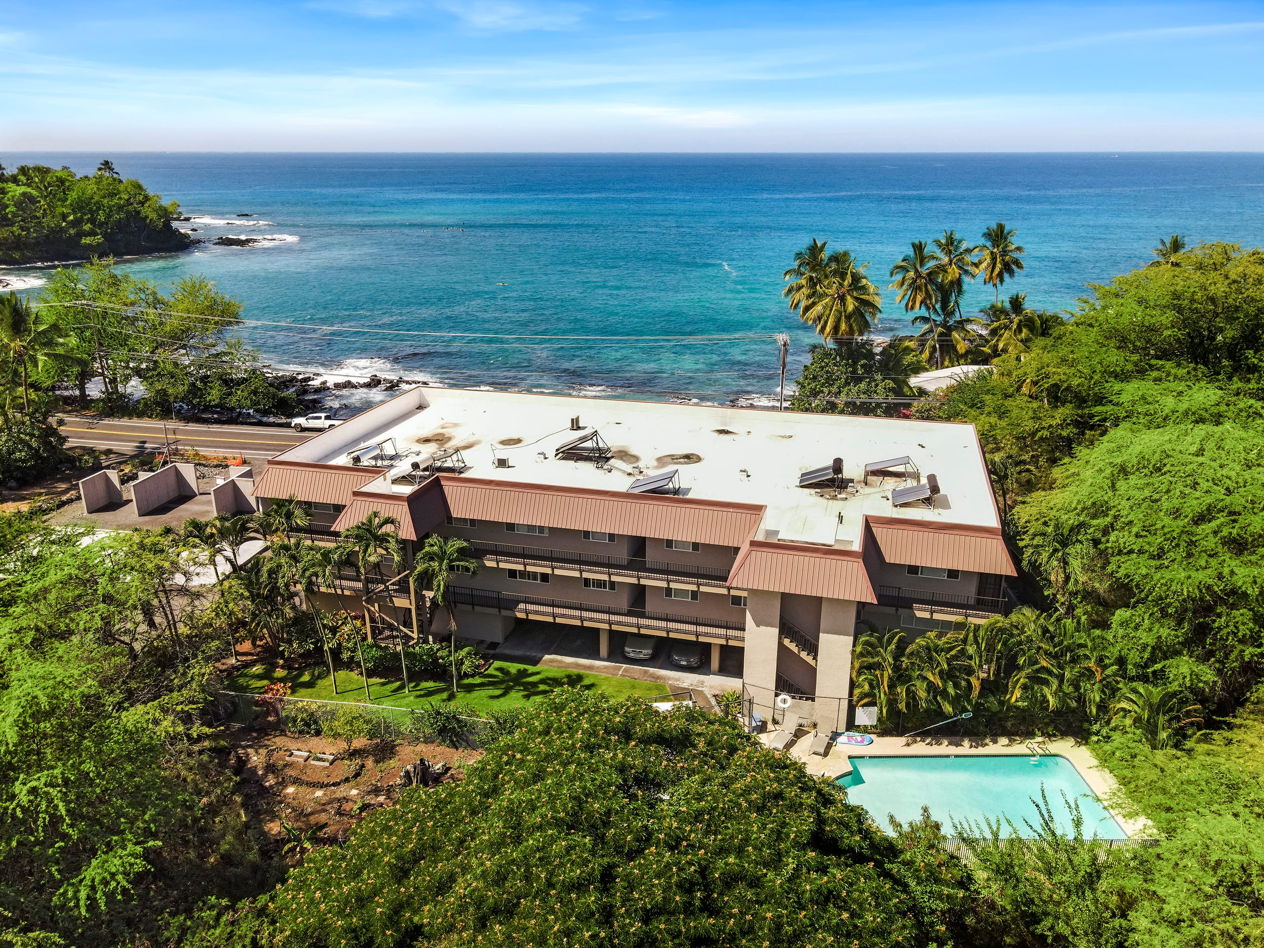 Oceanfront, 2 bed 2 bath with AC, sleeps 5-6 - Image 27