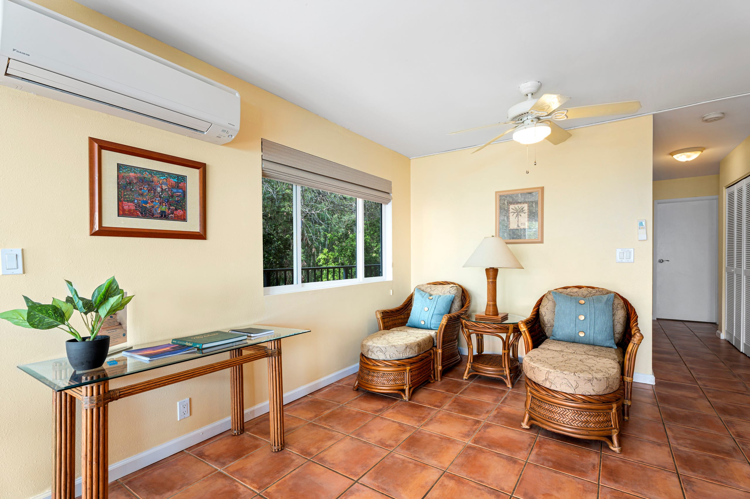 Oceanfront, 2 bed 2 bath with AC, sleeps 5-6 - Image 5