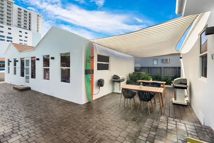 2 Bdrm Villa Hollywood Steps To Beach & Boardwalk gallery image 3