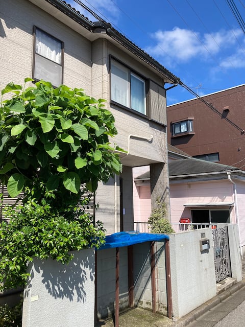 35 minutes to Narita Airport, 45 minutes to Tokyo!
12 minutes on foot from Keisei Katsutadai Station