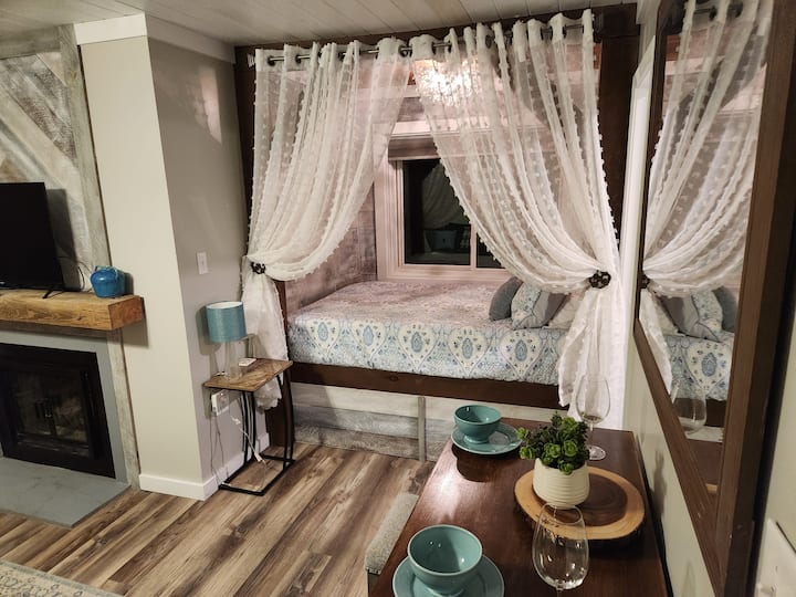 סוויטת סקי רומנטית בלילה