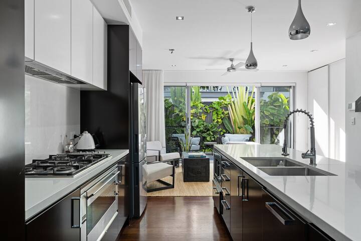 Luxury gallery home stay, Hamilton / ascot gallery image 5