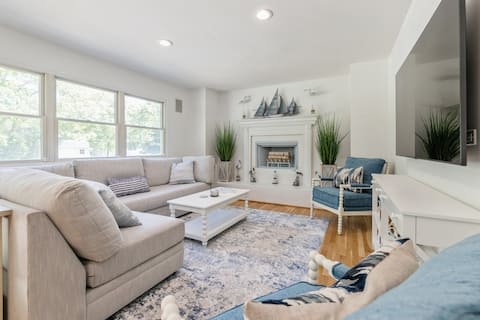 Popular Airbnb listing: Seaside Serenity w/Pool and Huge Backyard in Hampton Bays