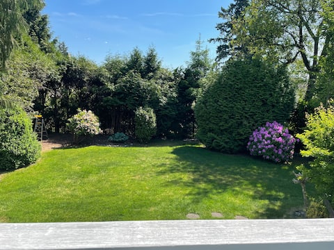 1 month experience in West Vancouver, 3 bedrooms