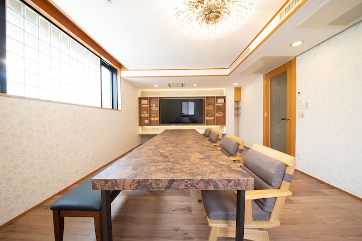 la3 hotel 新宿三階建て一軒家（屋内エレベーター付き)