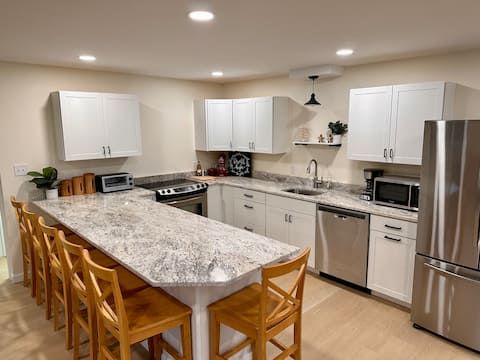 MBA- New Apt w/Direct Access Snowmobile/ATV Trail