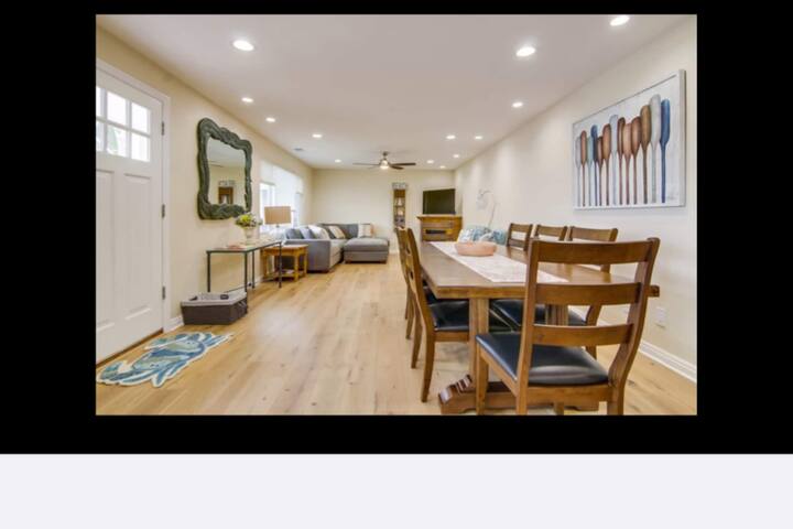 Large, Wonderful Family Beach Escape Steps to Surf gallery image 5