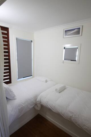 Tangaloooma Beachfront Villa 1 – Air Conditioned gallery image 5