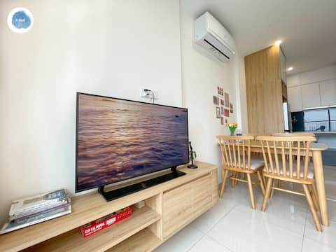 Apartment near artificial beach, park view