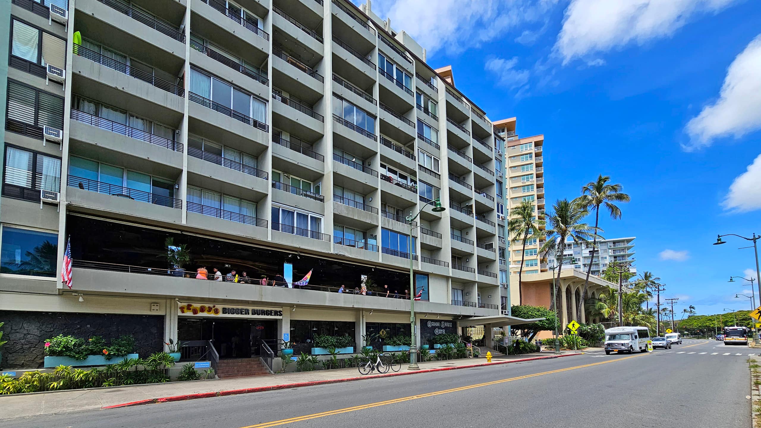 WG 317 Studio at Waikiki Grand Hotel®, Pool & A/C - Image 20
