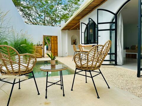 Las Guapas4, Mediterranean villa with private pool