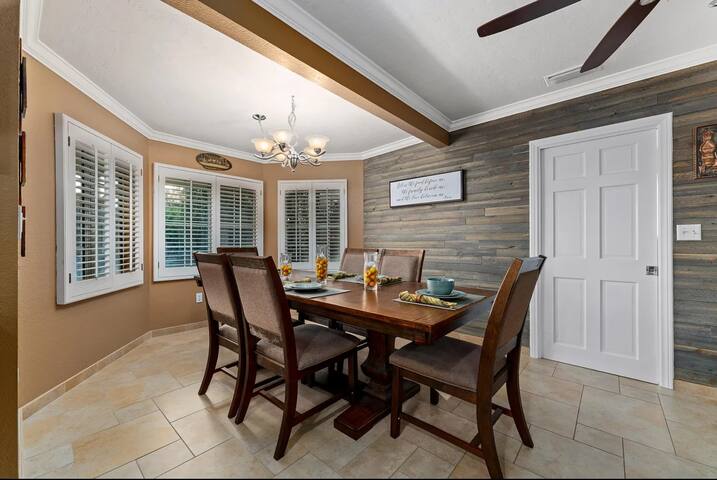 Desert Luxury Villa W Pool/Spa gallery image 5