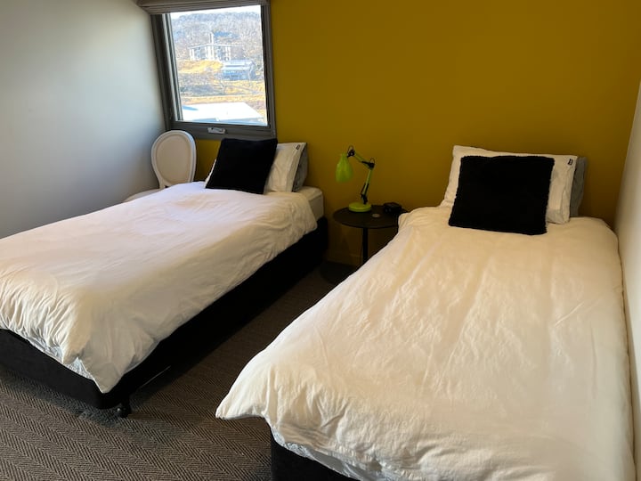 غرفة النوم 2