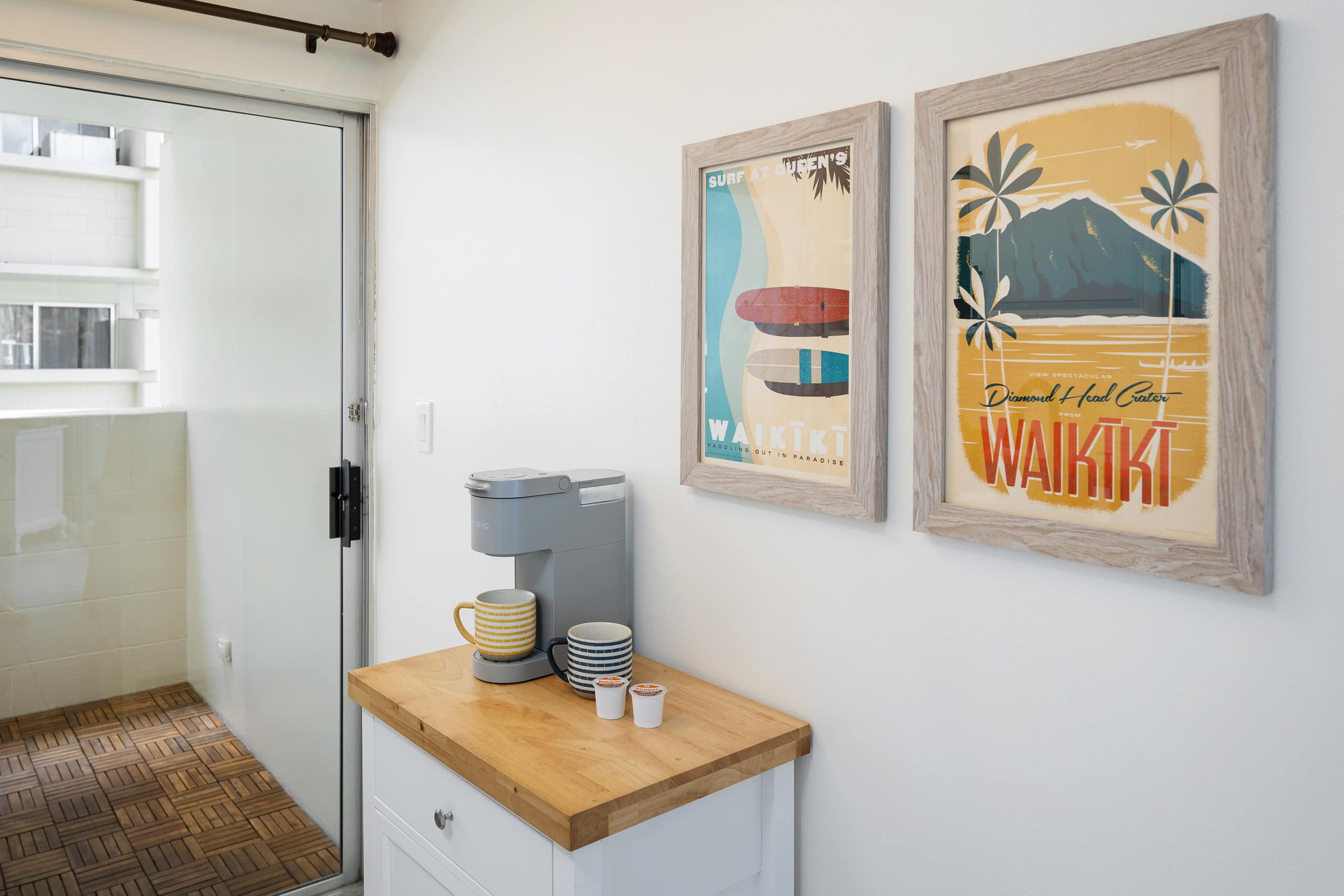 Condo in Honolulu · ★4.93 · Studio · 1 bed · 1 private bath - Image 10