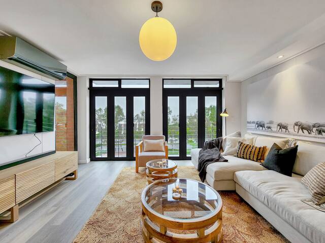 Distinguished Green Point 2 Bdr – No Load Shedding gallery image 3