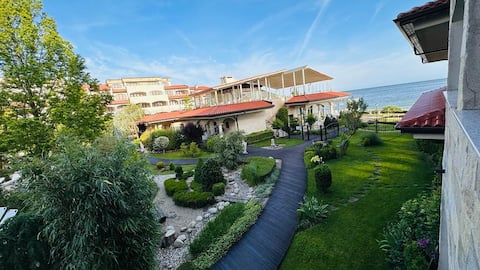 Big apartment with sea view!