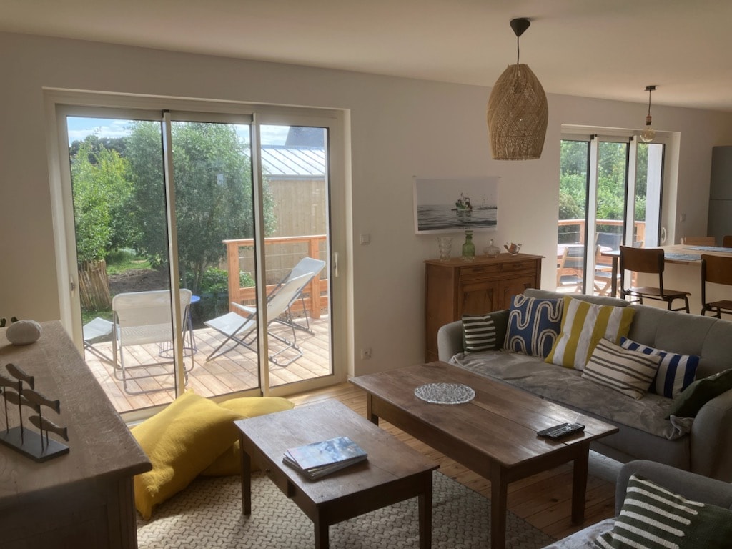 Top performing Airbnb: 1930s house close to the city center and beaches in Paimpol