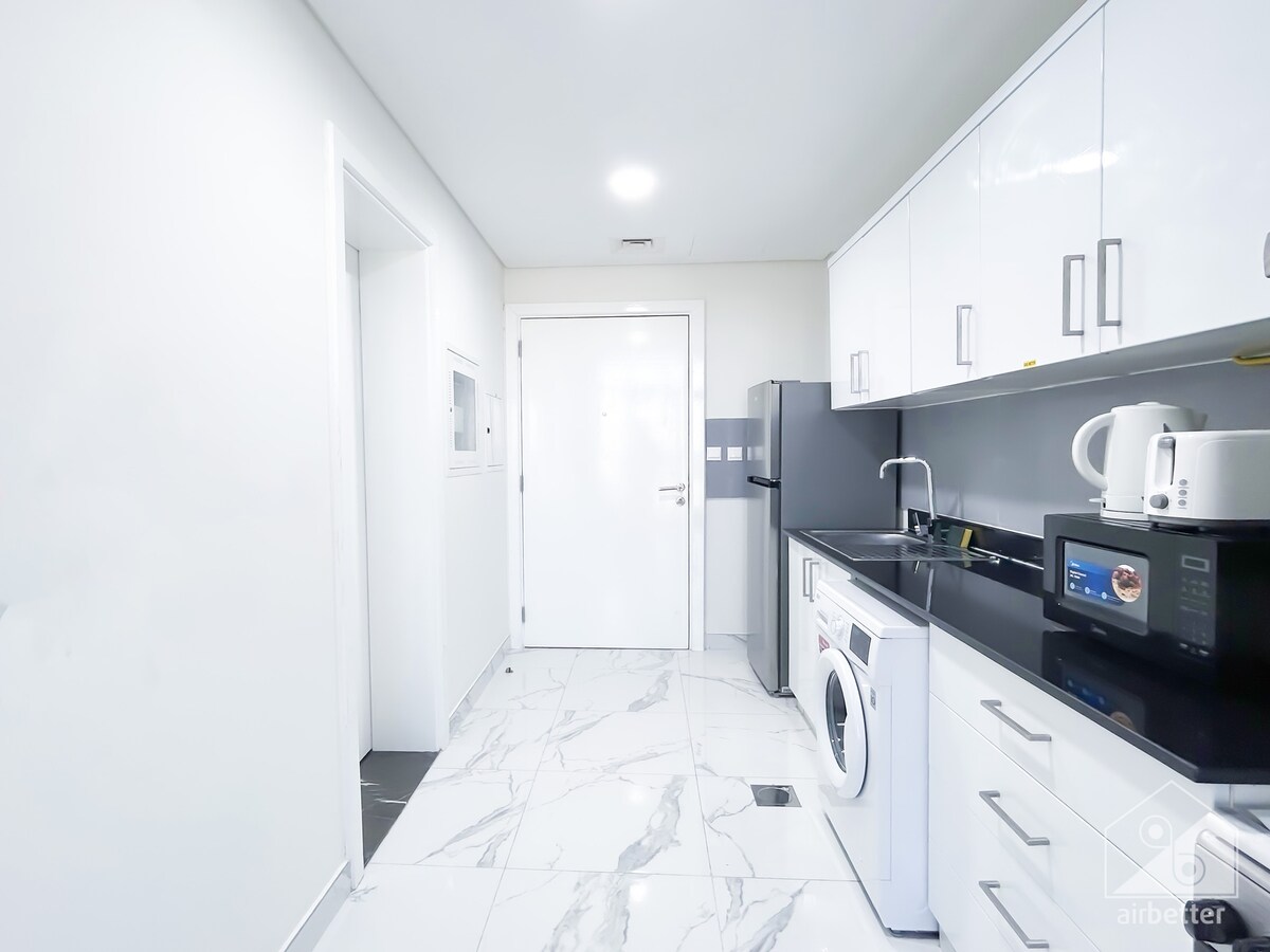 Popular Airbnb listing: Spacious Studio with balcony in AL Majan in Wadi Al Safa 3