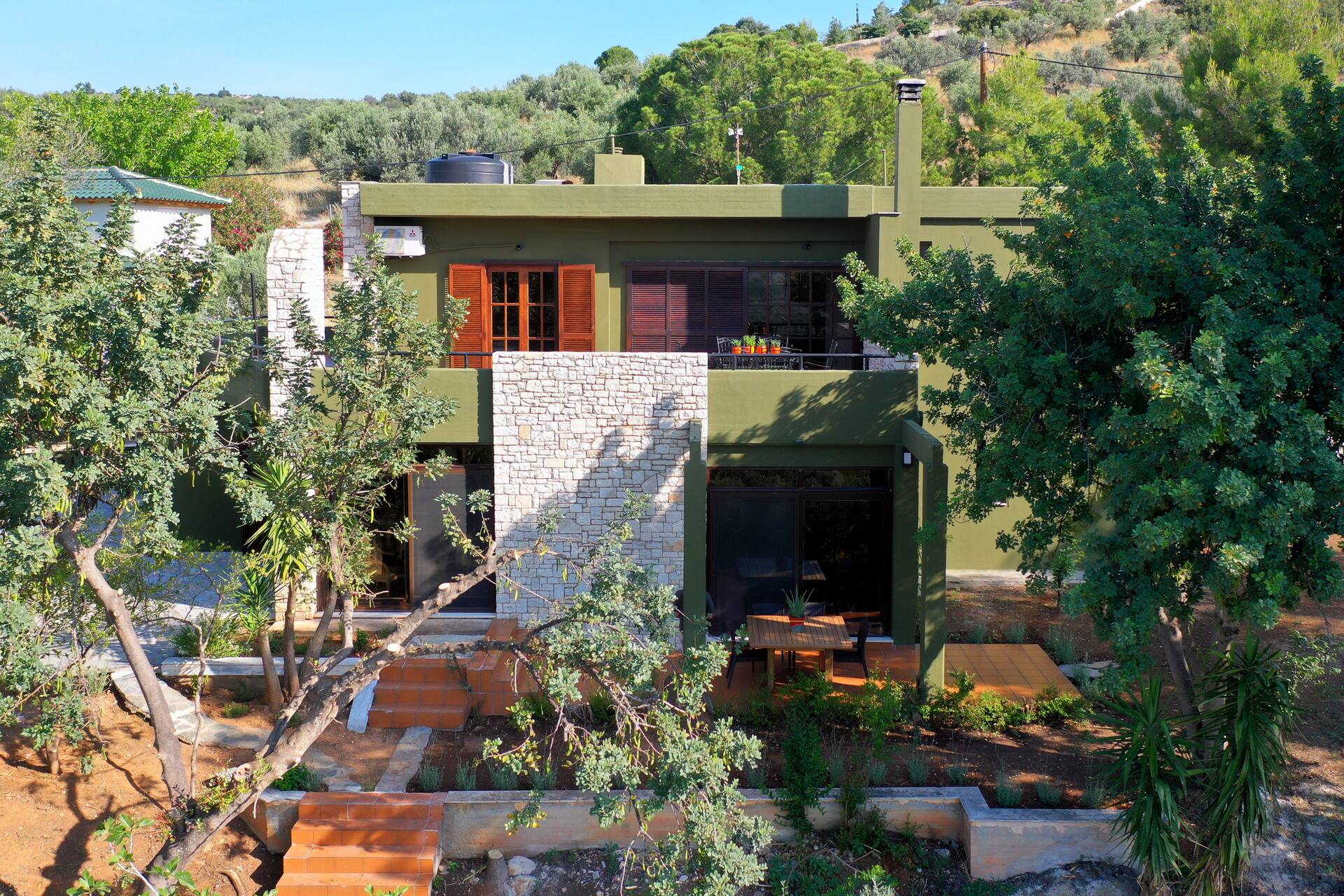 Villa Khaki