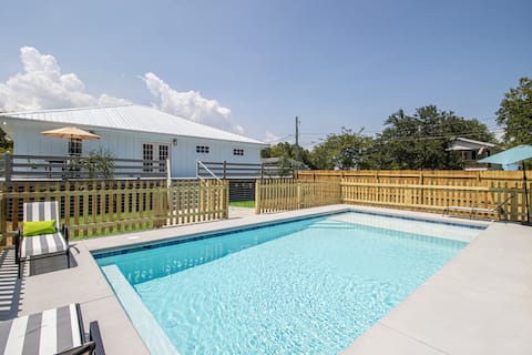 Heated Salt Pool*Walk2Beach*Mins2BayStLouis*PetsOK