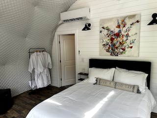 Stay near Lake Travis