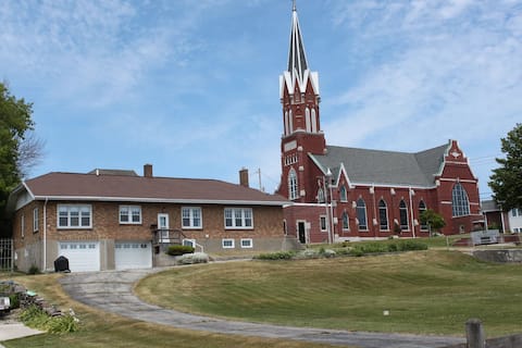 Roomy Fun Getaway Awaits